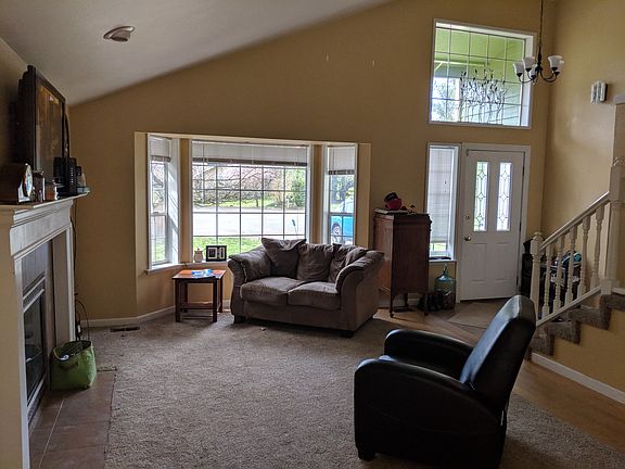 4th image of 14209 109th Avenue Ct E