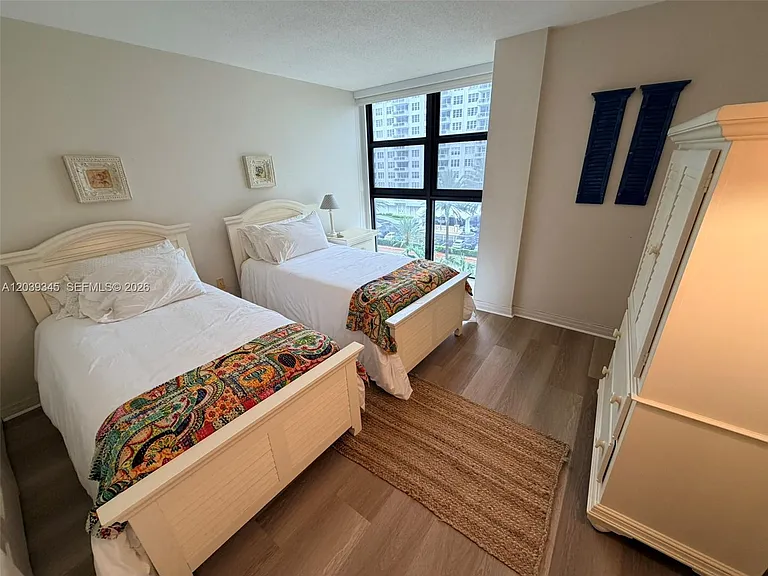 5757 Collins Ave #702 — Photo 42