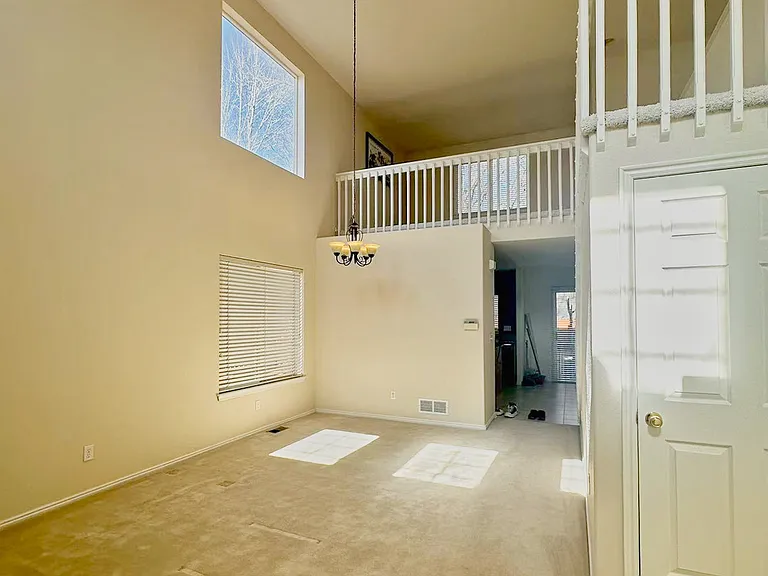 1243 S Akron Way — Photo 2