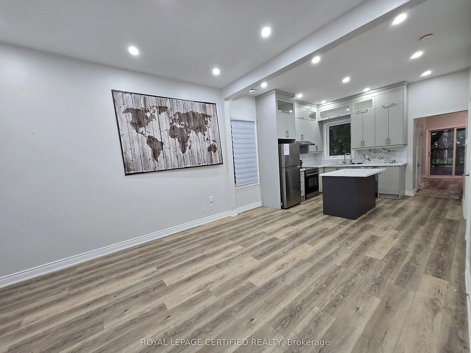 3 bed, $1,999 — Photo 4