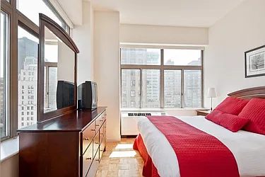 Rented by Space Marketing Shop