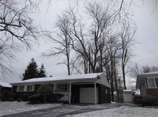 809 Meadowbrook Dr, North Tonawanda, NY 14120