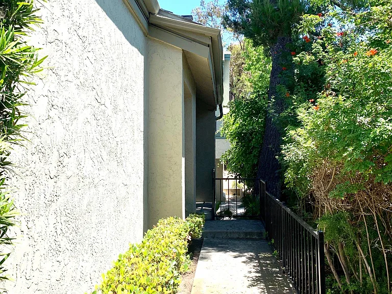 private entry