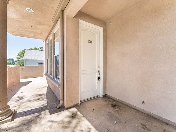 3rd image of 511 E Harvard Rd APT 101