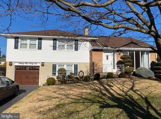 9546 Wick Rd, Philadelphia, PA 19115