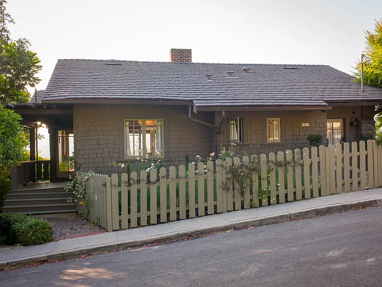 1825 Maltman Ave — Photo 14