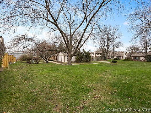 4th image of 1034 Oakview Dr