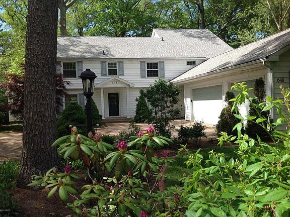 3rd image of 648 Lake Dr