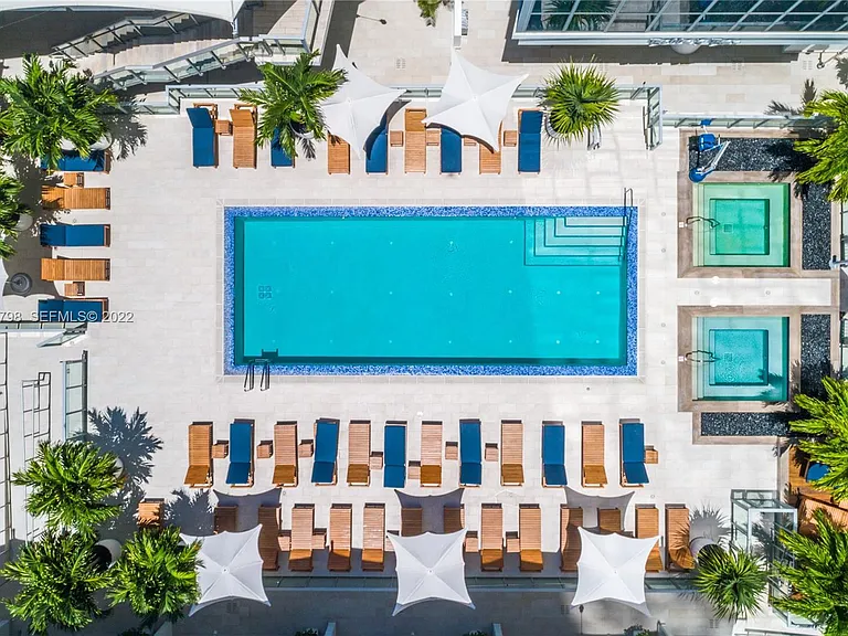 1100 Biscayne Blvd — Photo 13