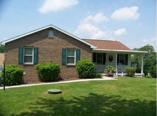 330 Montclair Rd, Gettysburg, PA 17325