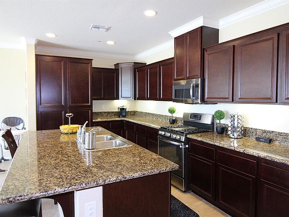 3rd image of 624 Gianna Way