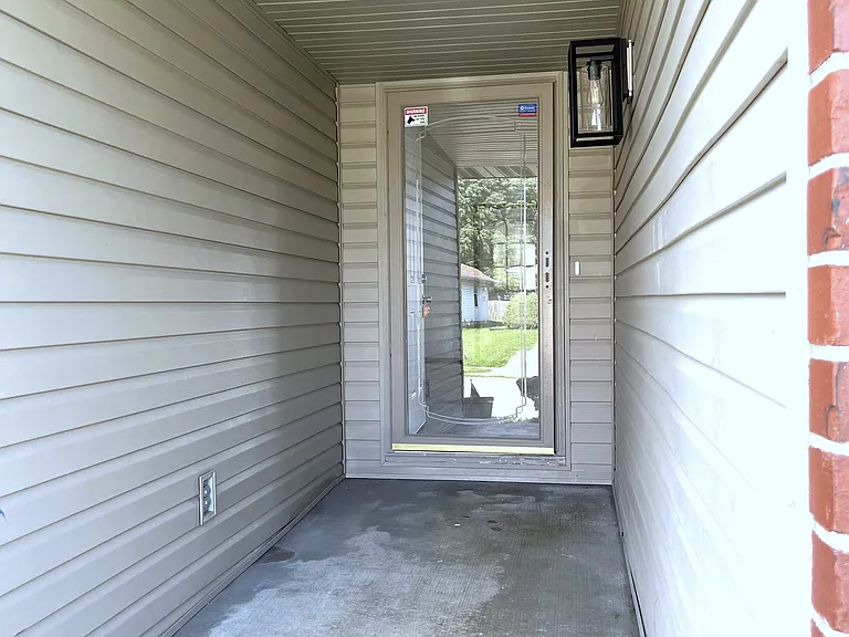 1141 N Nolting Ave — Photo 8