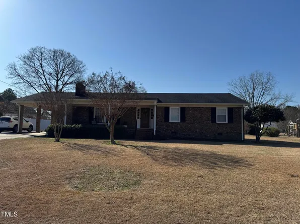 1113 Merry St, Dunn, NC 28334