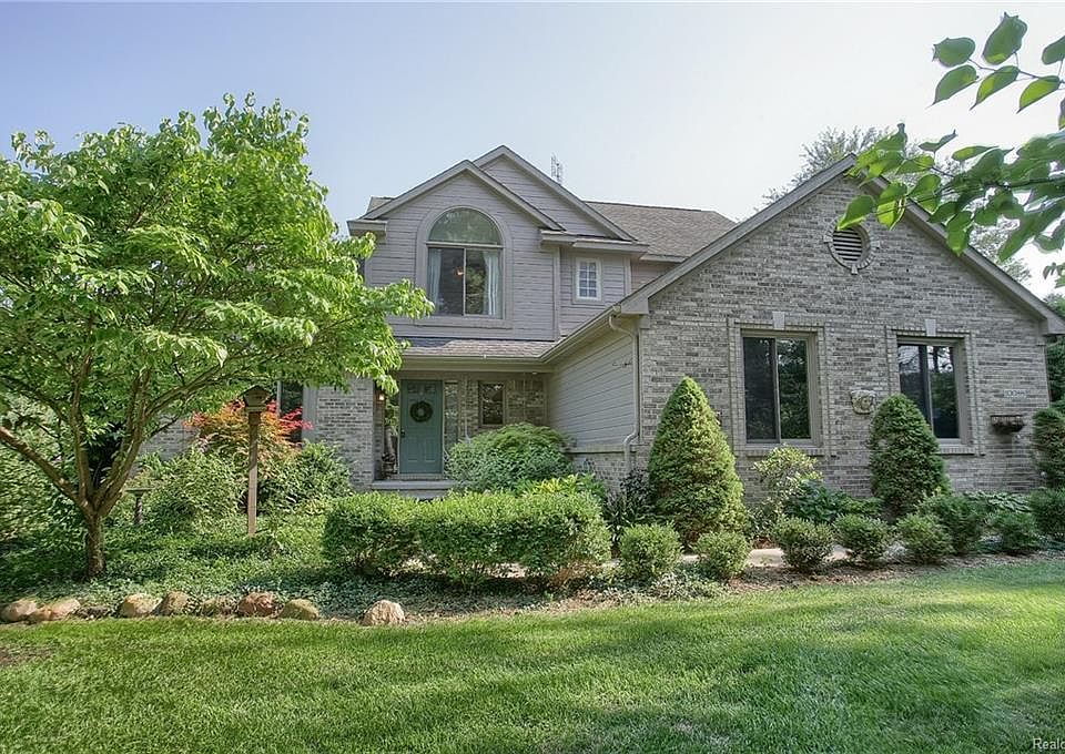 1st image of 10088 Fernbrooke Dr