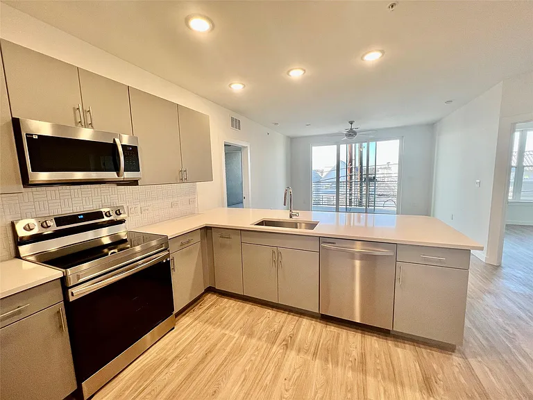 4801 Springdale Rd #2210 — Photo 4
