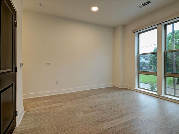 5th image of 5000 Washington Ave #104