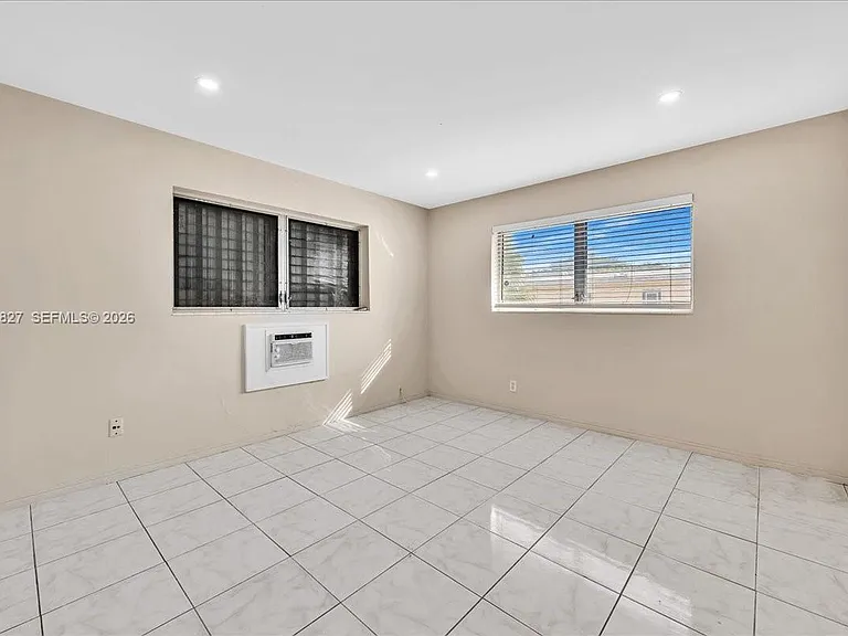 707 S 19th Ave #9 — Photo 14