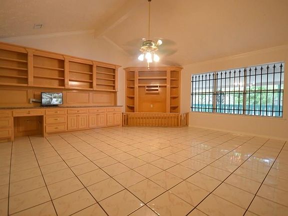 4th image of 9206 Beckford Dr