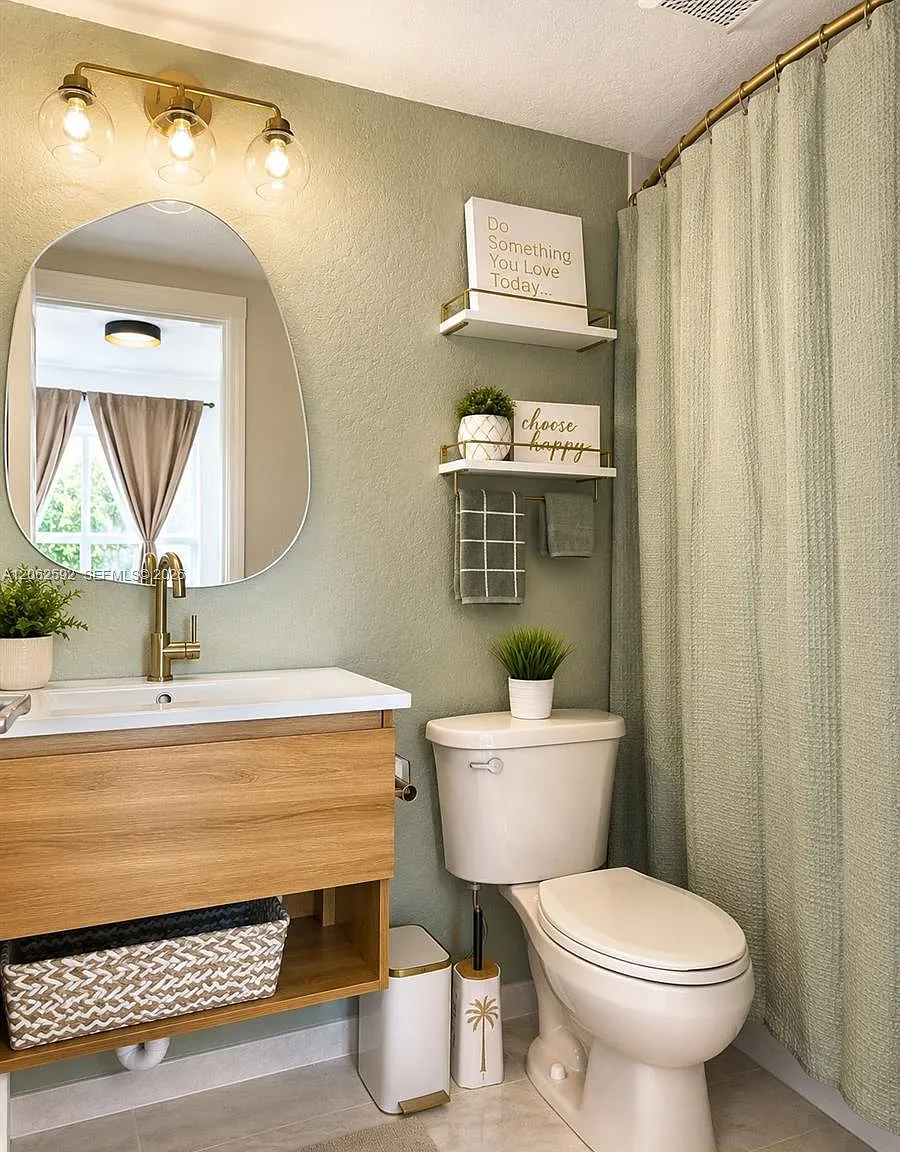 Welworth Condo — Photo 4