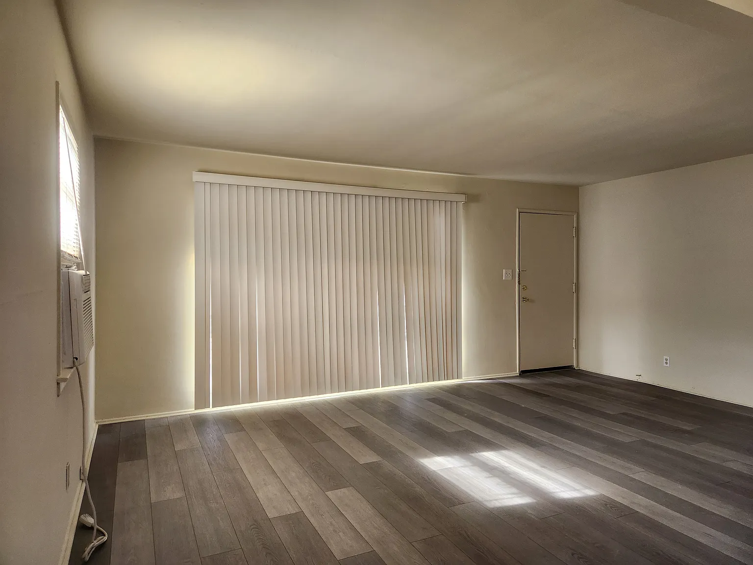 2 bed, $2,500 — Photo 4