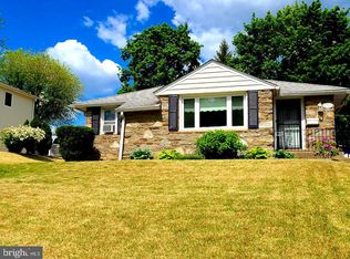 2747 Brierwood Rd, Broomall, PA 19008