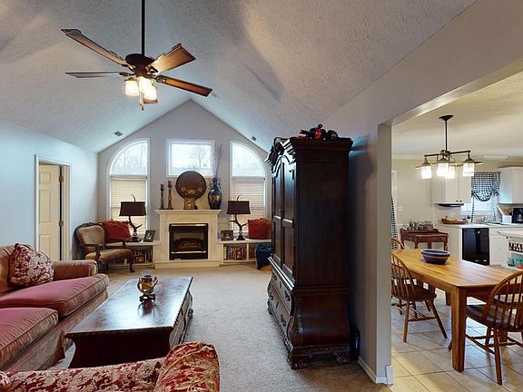 5th image of 2424 Upland Point