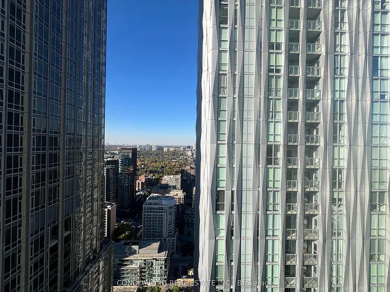 8 Cumberland St #3602 — Photo 13