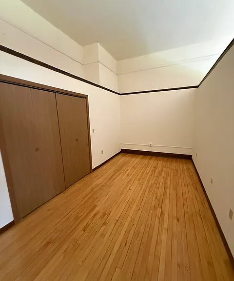Central School — Photo 12