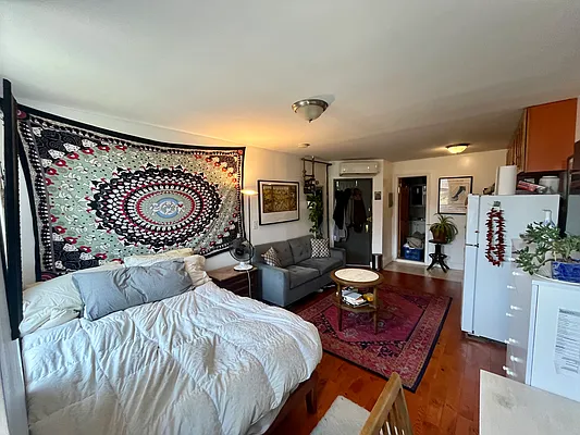 Rented by J Misrahi Realty Corp | media 7