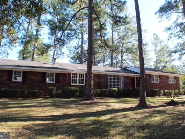 1235 Edgewood Rd, Eastman, GA 31023