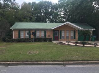 5043 Maid Marion Dr, Pascagoula, MS 39581