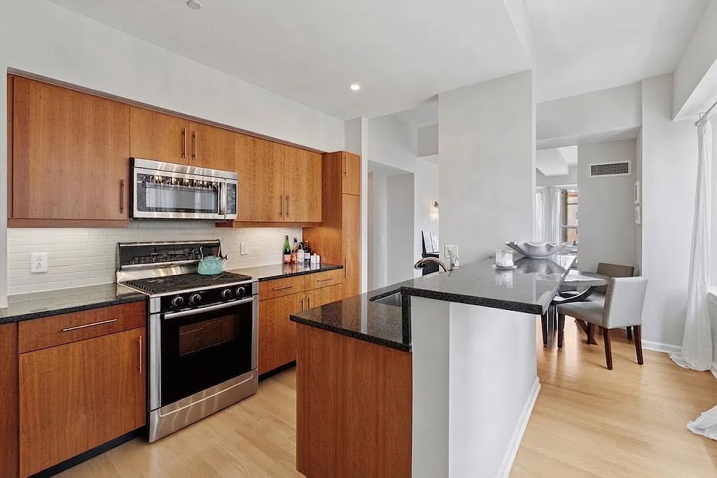 2 bed, 1258 sqft, $3,250 — Photo 4