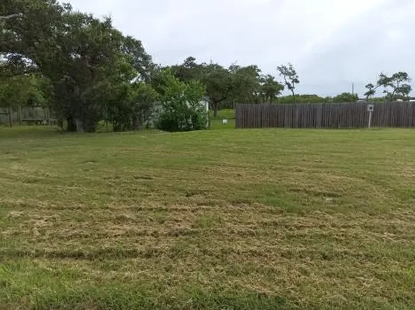 1406 W Corpus Christi St Unit 79, Rockport, TX 78382