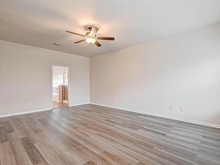 2815 Mustang Hill Ln — Photo 32