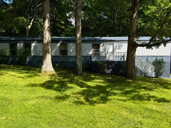 254 Dartmoor Dr, Crossville, TN 38558