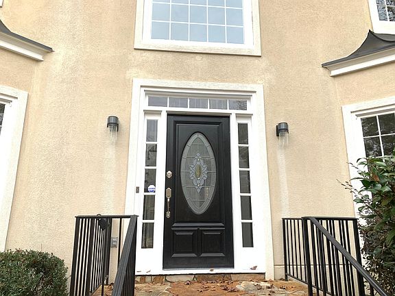 2nd image of 420 Barlow Ct