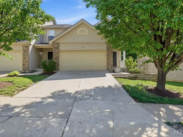 5533 Wavecrest Cir, Saint Charles, MO 63304