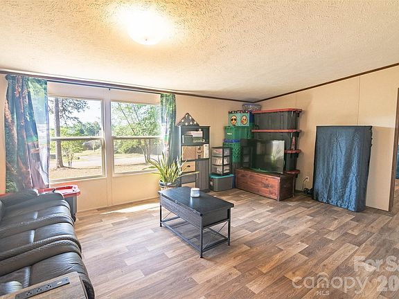 3rd image of 3973 Berry Creek Cir
