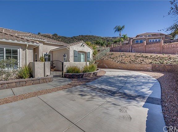 4th image of 36284 Poplar Dr