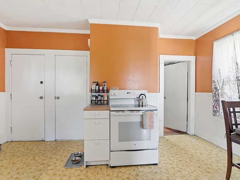 113 Nightingale Ave #1 — Photo 8