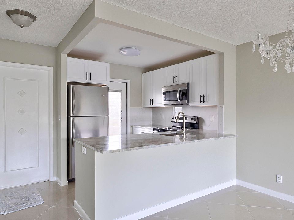 1st image of 550 SE 2nd Ave APT G26
