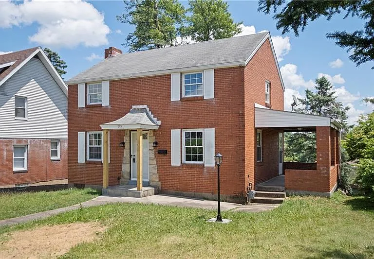 321 Arlington Ave — Photo 2