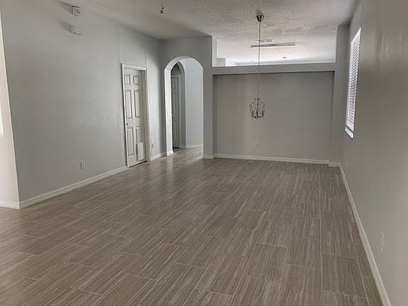 5th image of 13612 Hawkeye Dr
