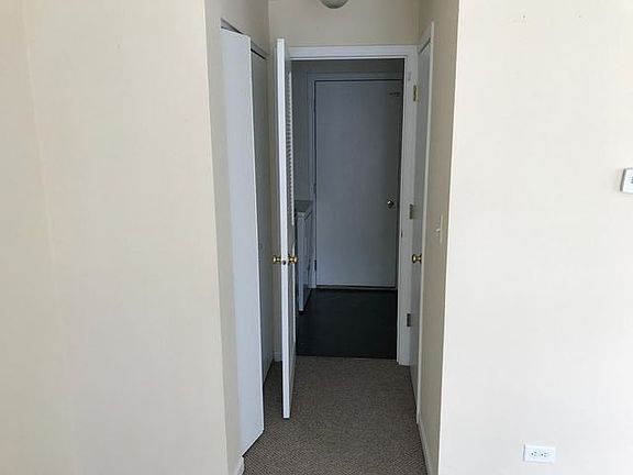 5th image of 106 Creston Cir #106