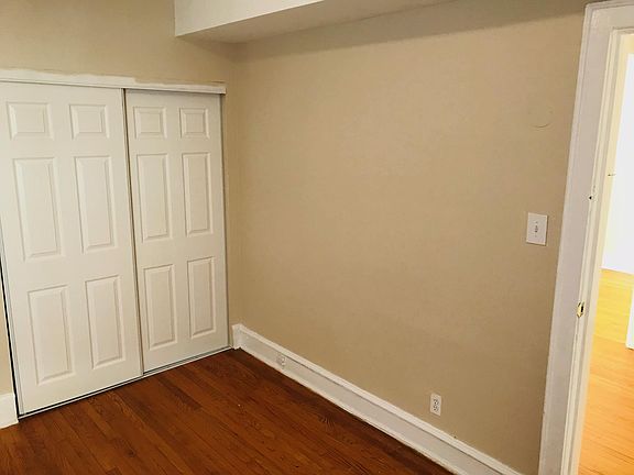 4th image of 854 W Agatite Ave