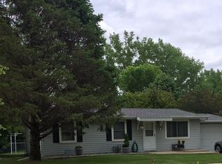 3800 Willow Heights Dr SW, Rochester, MN 55902