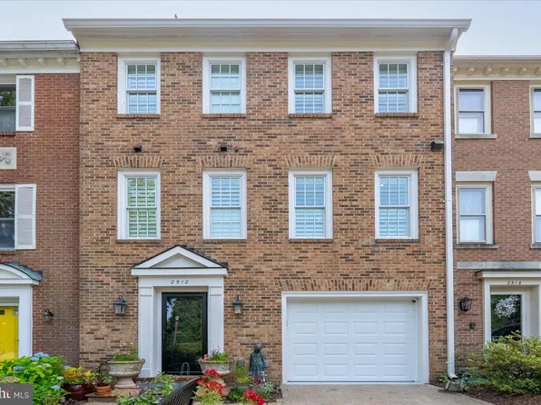 2512 N Harrison St, Arlington, VA 22207