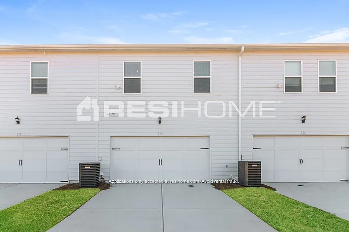 292 Emerald Dr — Photo 14