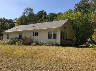 10980 Milnes Rd, Jonesville, MI 49250