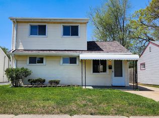 8290 Elm St, Taylor, MI
